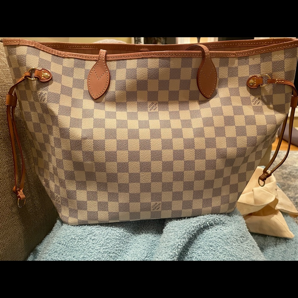 💗 LOUIS VUITTON
DAMIER AZUR NEVERFULL MM